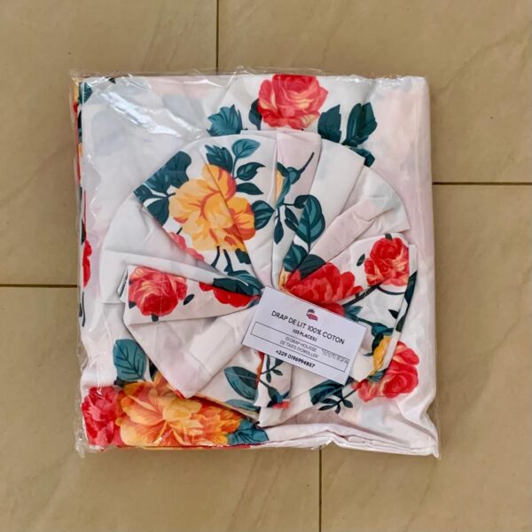 Drap de lit fleuri jaune rouge + 2 taies – Image 2